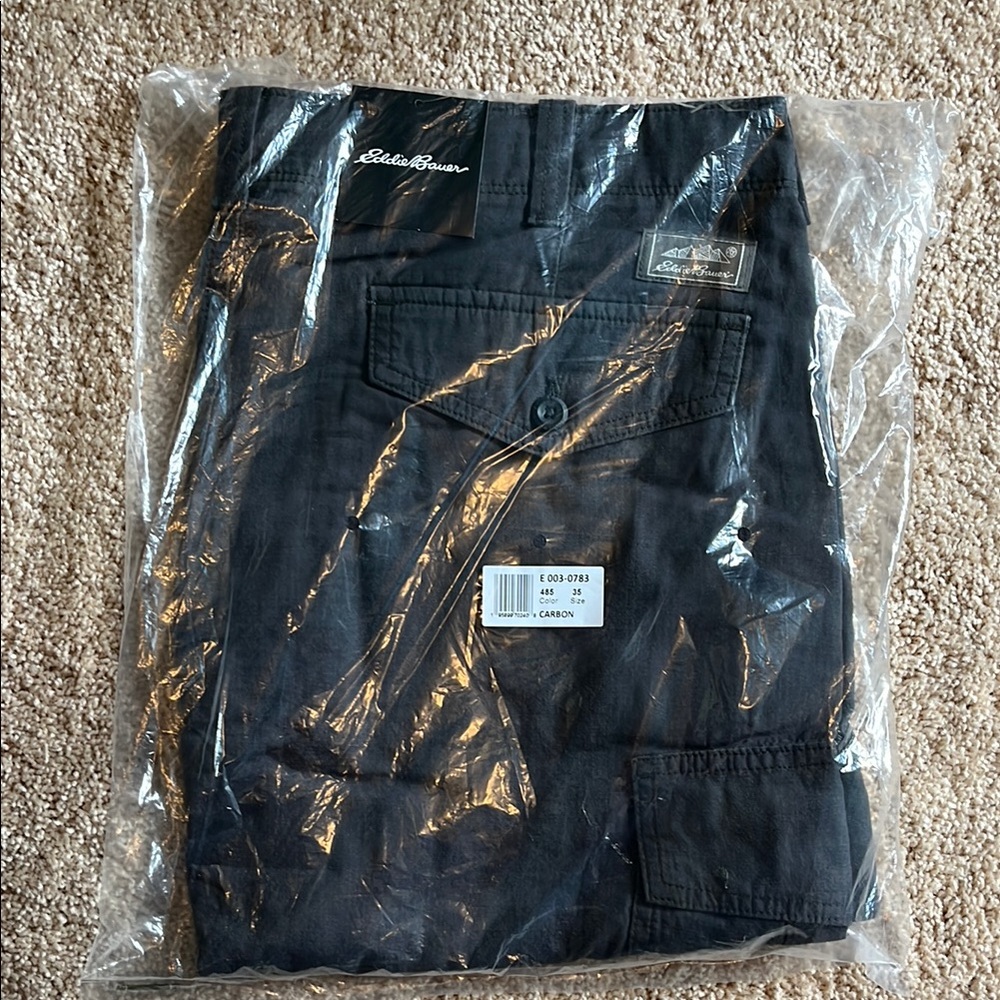 Eddie Bauer Carbon/Grey Cargo Shorts